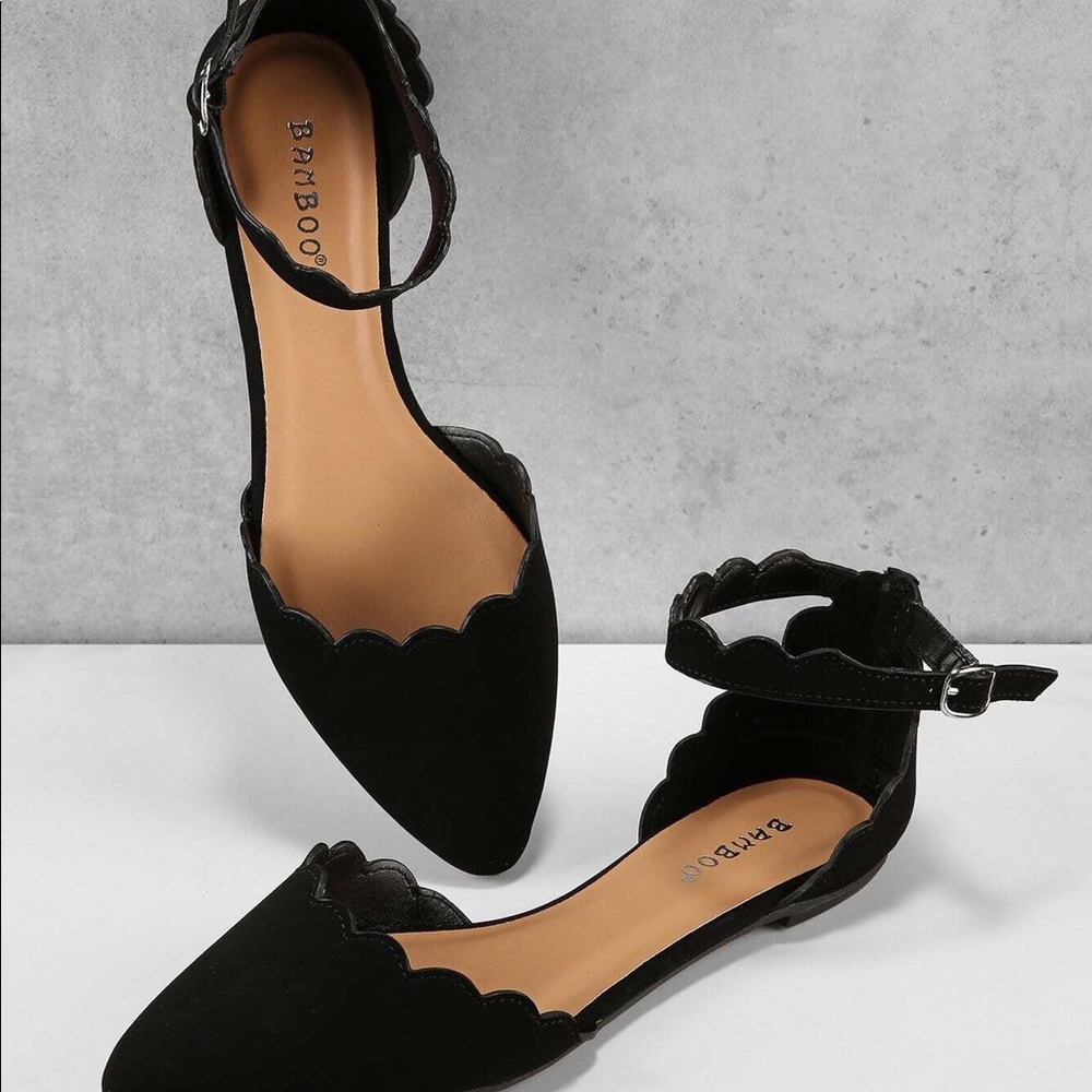 pointed shoes